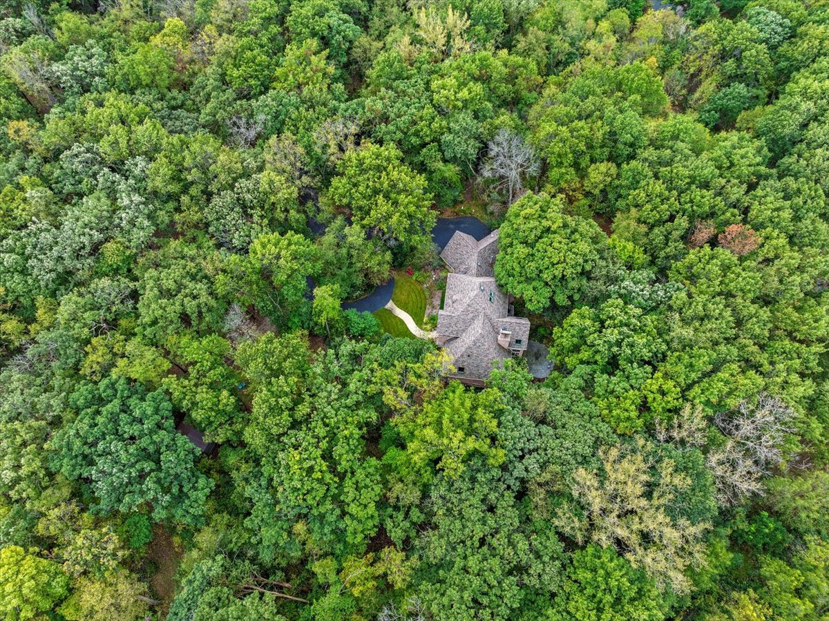 St. Charles, Illinois, 60175, United States, 4 Bedrooms Bedrooms, ,5 BathroomsBathrooms,Residential,For Sale,1848567