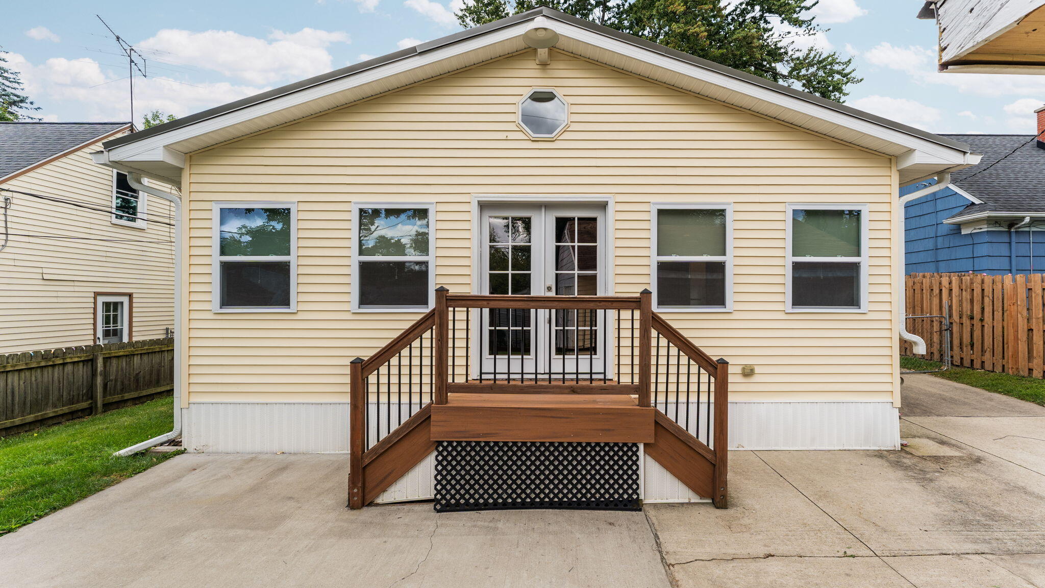 Ann Arbor, Michigan, 48103, United States, 3 Bedrooms Bedrooms, ,2 BathroomsBathrooms,Residential,For Sale,1937160