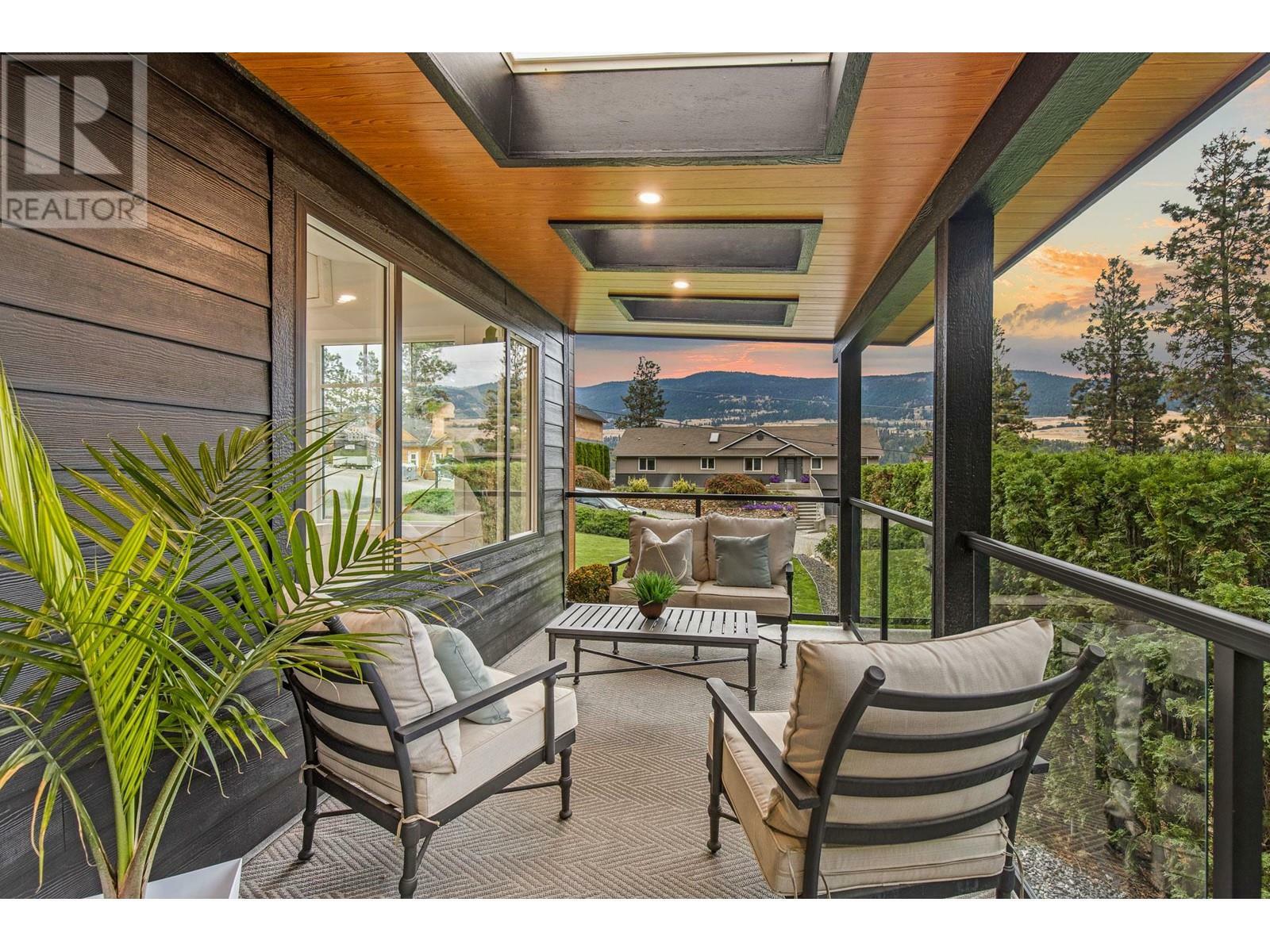 LAKE COUNTRY, British Columbia, V4V 2G9, CA, 5 Bedrooms Bedrooms, ,3 BathroomsBathrooms,Residential,For Sale,1837483