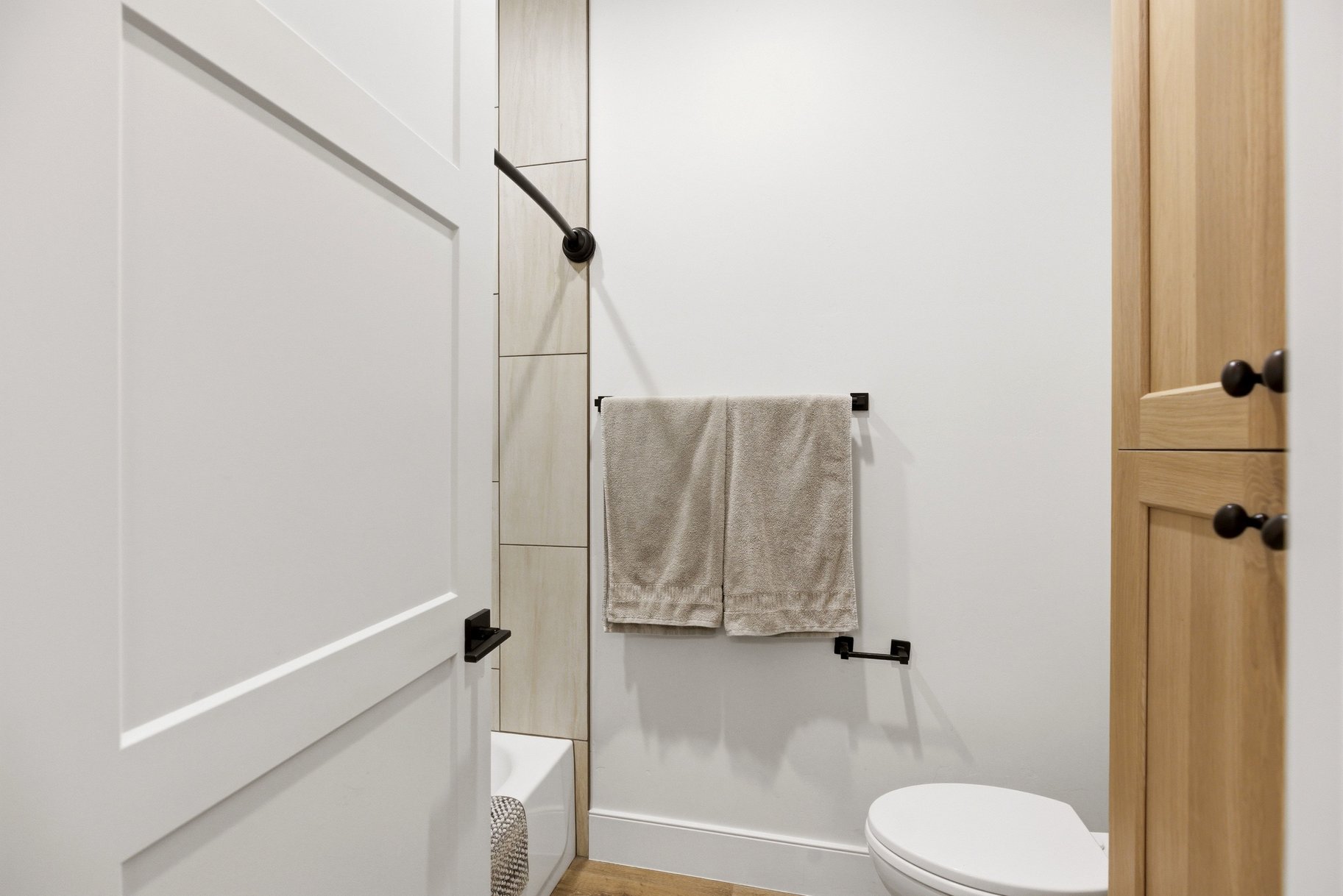  5 Acres • Two Homes In One • Horse Property With Flexible Living Options - 物件實景