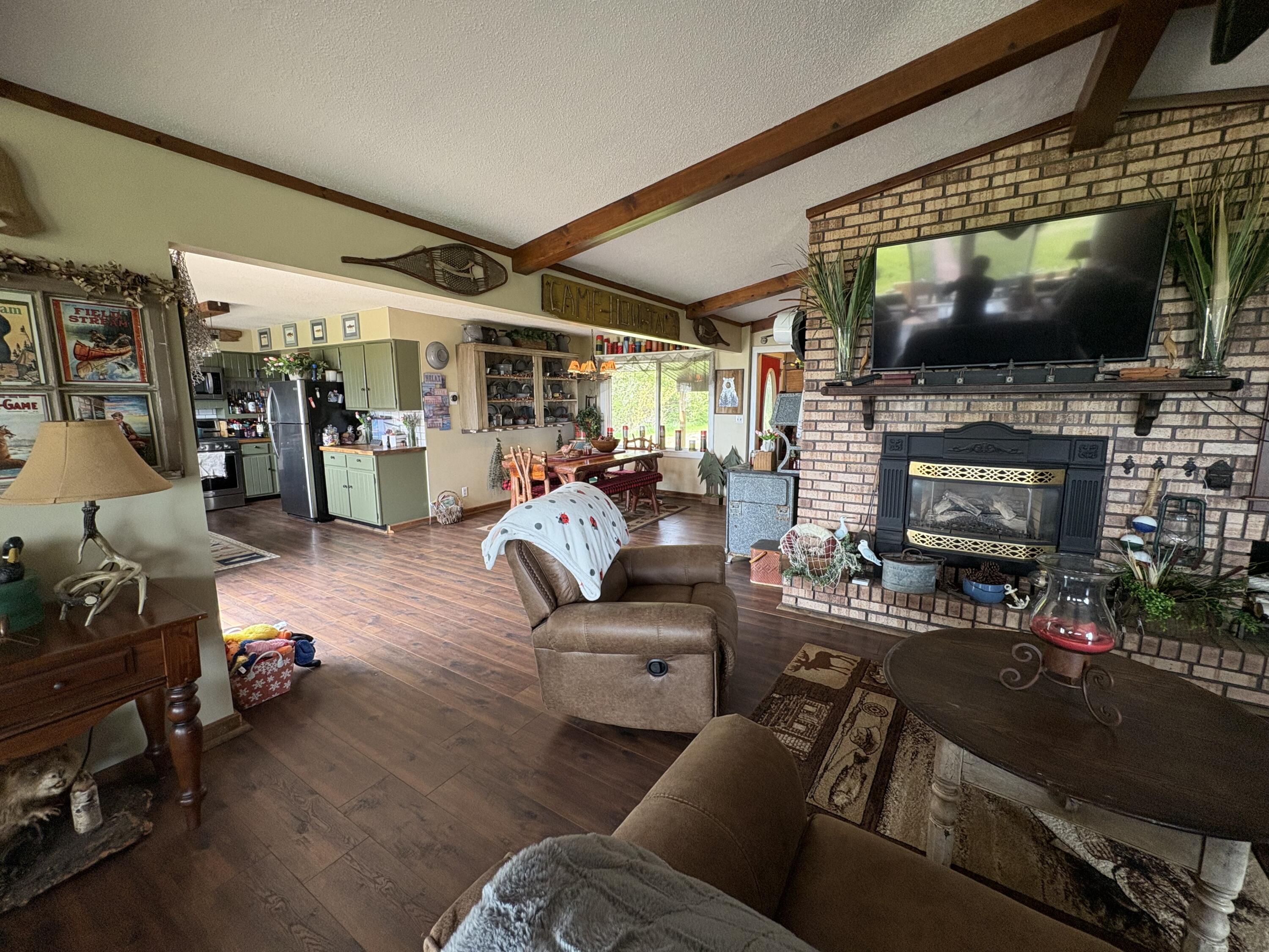 Naubinway, Michigan, 49762, United States, 3 Bedrooms Bedrooms, ,2 BathroomsBathrooms,Residential,For Sale,1840338