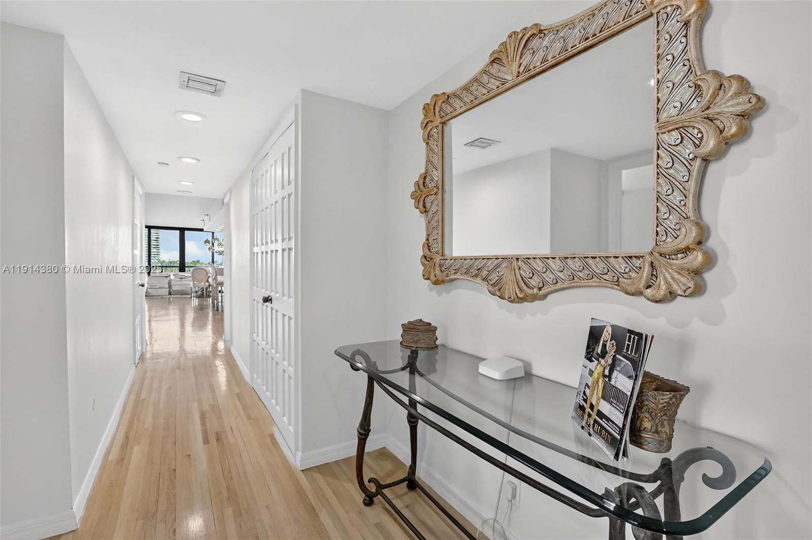 Aventura, Florida, 33180, United States, 3 Bedrooms Bedrooms, ,3 BathroomsBathrooms,Residential,For Sale,1994376