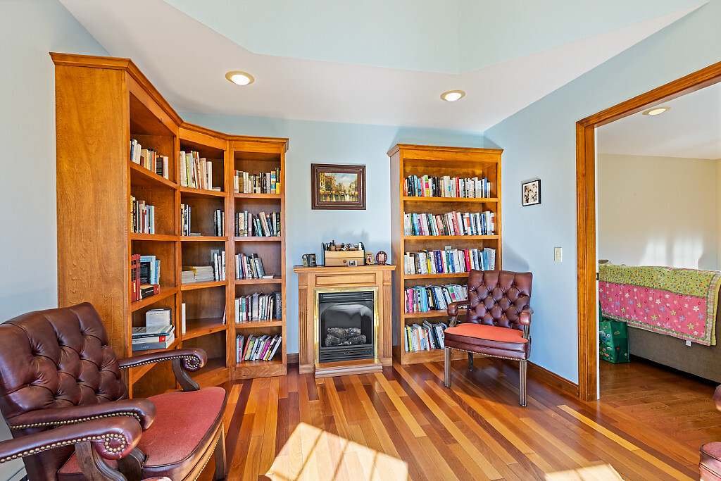 Waterville, Maine, 04901, United States, 4 Bedrooms Bedrooms, ,3 BathroomsBathrooms,Residential,For Sale,1993440