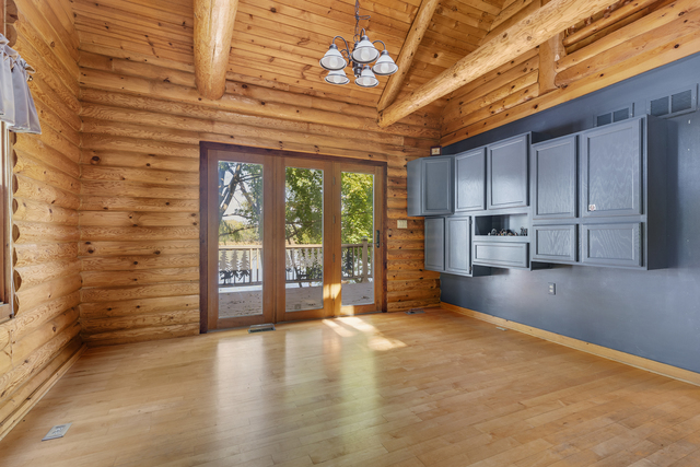 McHenry, Illinois, 60051, United States, 5 Bedrooms Bedrooms, ,3 BathroomsBathrooms,Residential,For Sale,1975629