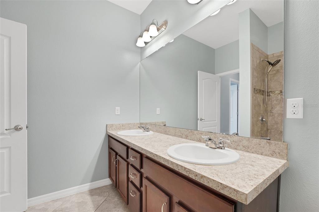 Winter Garden, Florida, 34787, United States, 3 Bedrooms Bedrooms, ,2 BathroomsBathrooms,Residential,For Sale,1878669