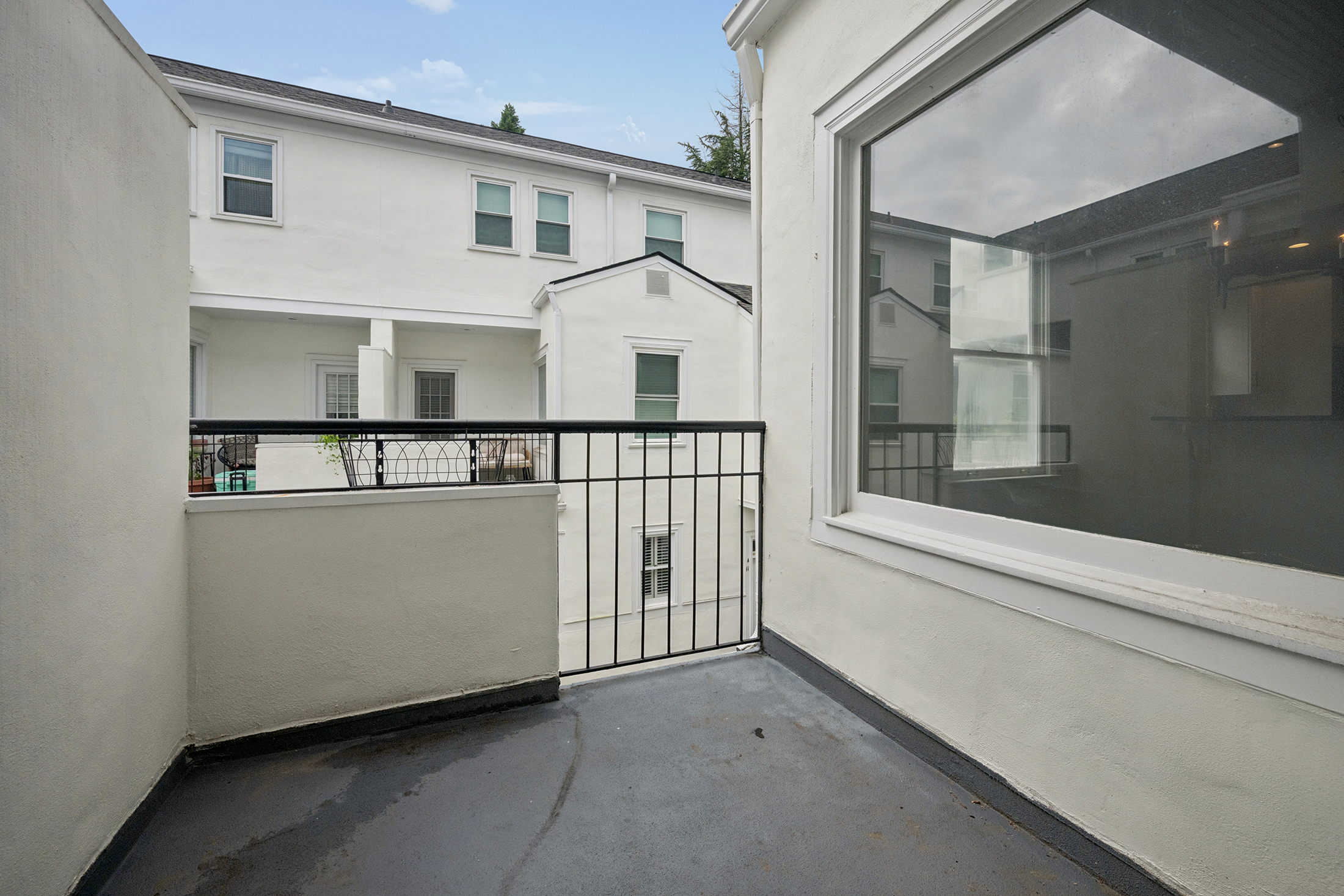  Updated Two-story Condo Tucked inside Intimate Community in Virginia Highland - 物件實景