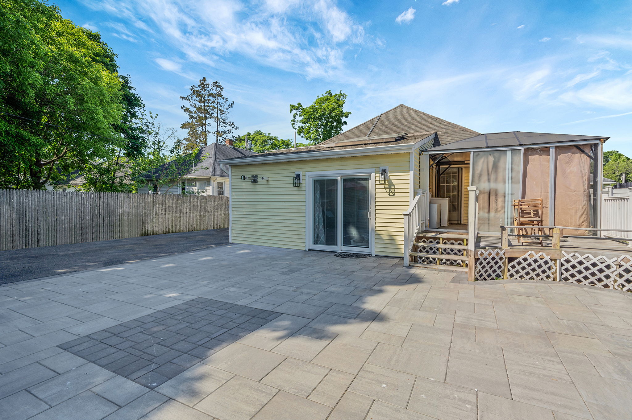 Bay Shore, New York, 11706, United States, 3 Bedrooms Bedrooms, ,3 BathroomsBathrooms,Residential,For Sale,2048700
