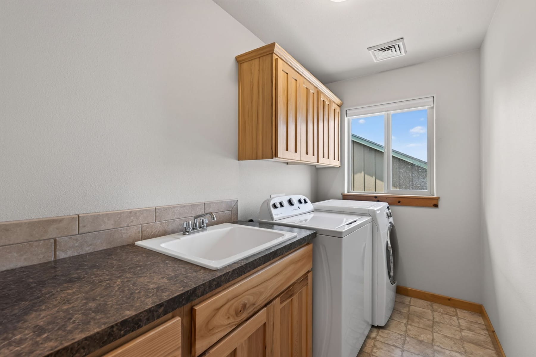  2108 NW Sterling Avenue Redmond, OR 97756 - 物件實景