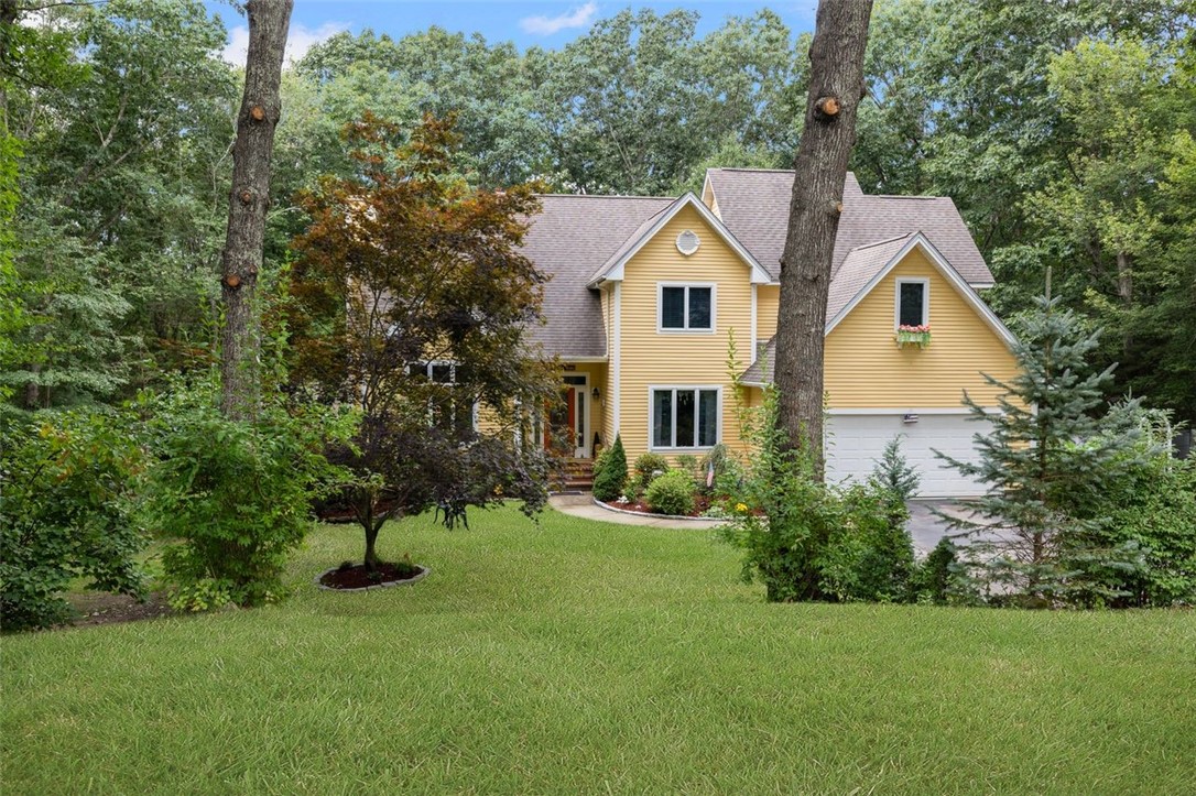Richmond, Rhode Island, 02892, United States, 3 Bedrooms Bedrooms, ,4 BathroomsBathrooms,Residential,For Sale,1927379