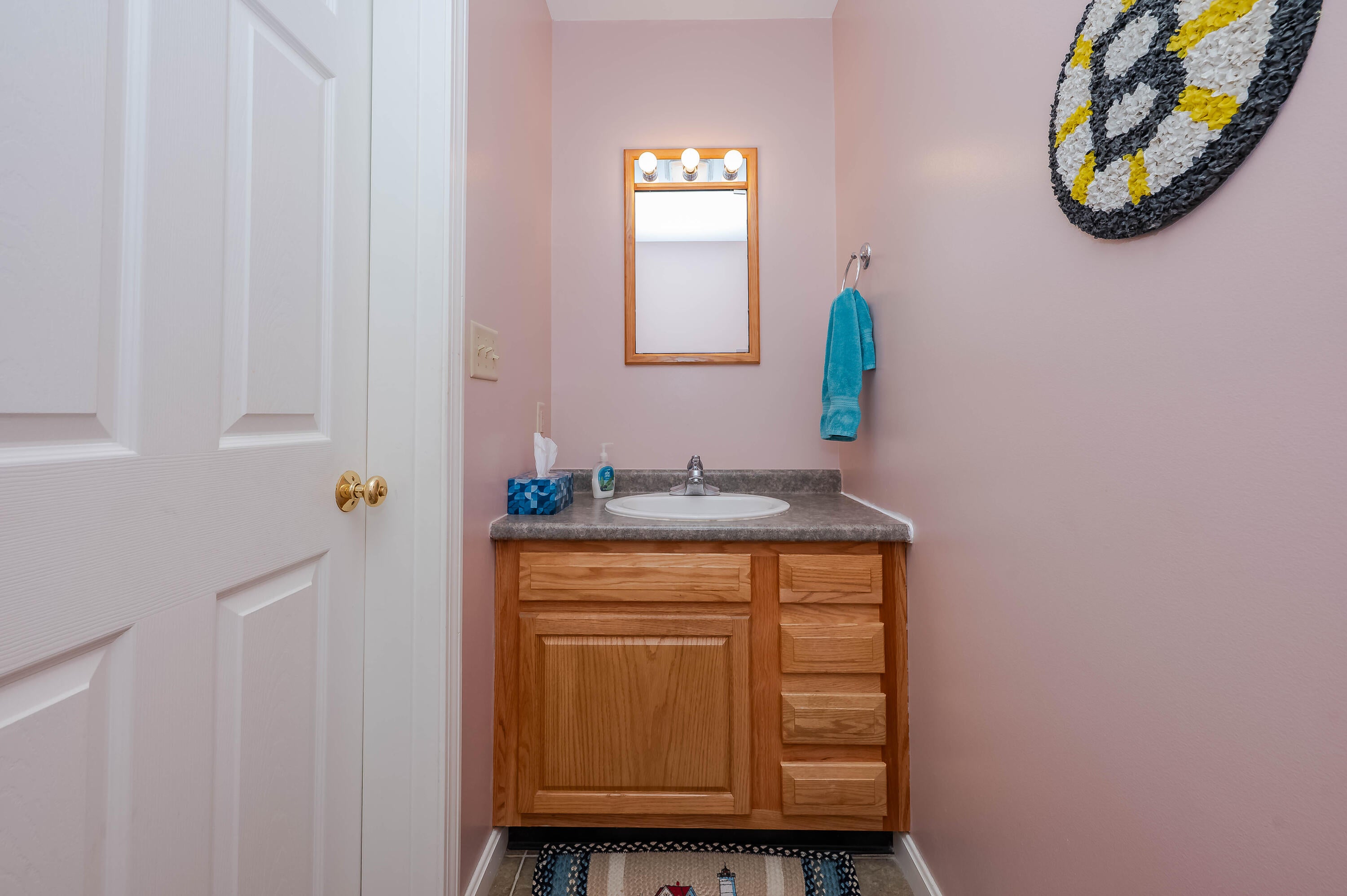North Berwick, Maine, 03906, United States, 3 Bedrooms Bedrooms, ,3 BathroomsBathrooms,Residential,For Sale,1870422