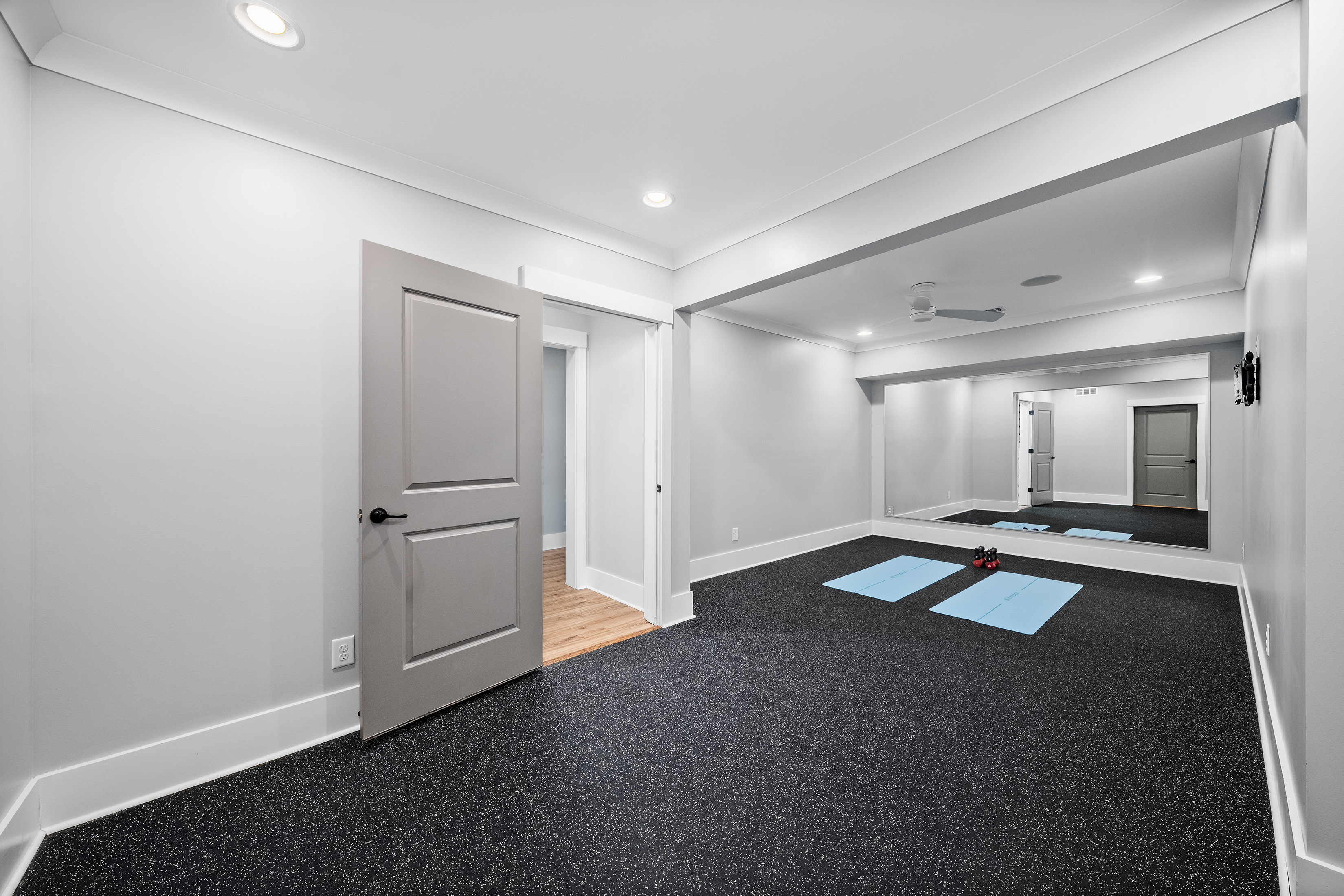 Stunning Modern Farmhouse with Luxury Finishes, Unbeatable Location, and No HOA - 物件實景