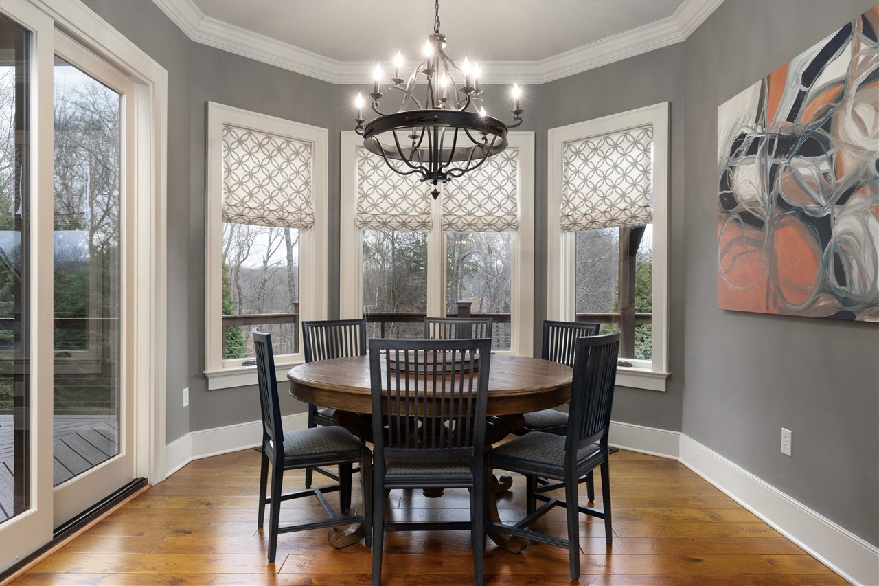 Bowling Green, Kentucky, 42103, United States, 5 Bedrooms Bedrooms, ,5 BathroomsBathrooms,Residential,For Sale,1986458