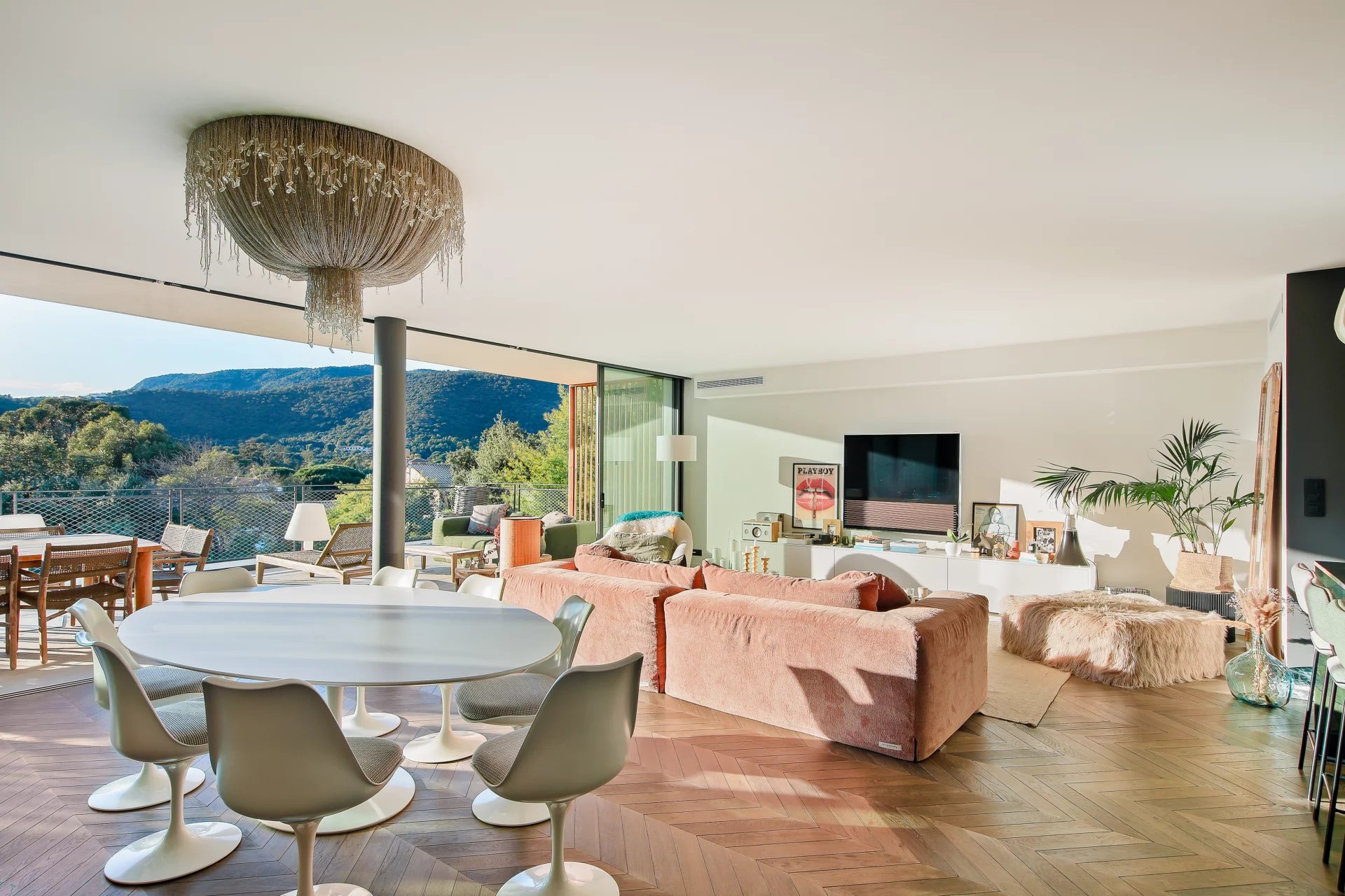 Le Lavandou, Provence-Alpes-Côte d’Azur, 83980, FR, 4 Bedrooms Bedrooms, ,Residential,For Sale,1998192