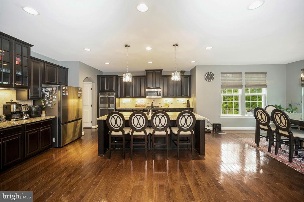 Woodbridge, Virginia, 22193, United States, 6 Bedrooms Bedrooms, ,6 BathroomsBathrooms,Residential,For Sale,1919107