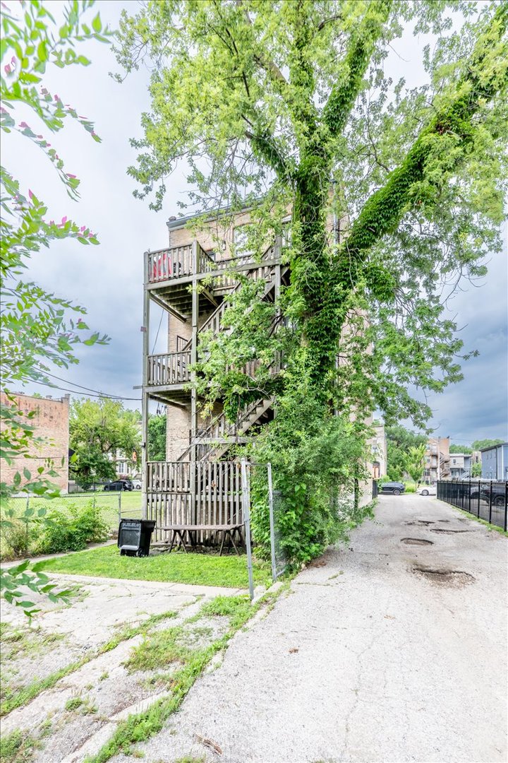 Chicago, Illinois, 60623, United States, 11 Bedrooms Bedrooms, ,Residential,For Sale,1984731