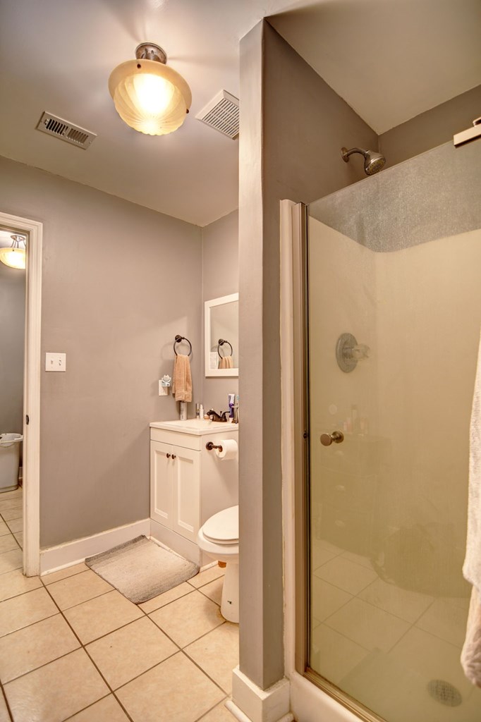 Valdosta, Georgia, 31601, United States, 4 Bedrooms Bedrooms, ,3 BathroomsBathrooms,Residential,For Sale,1980775