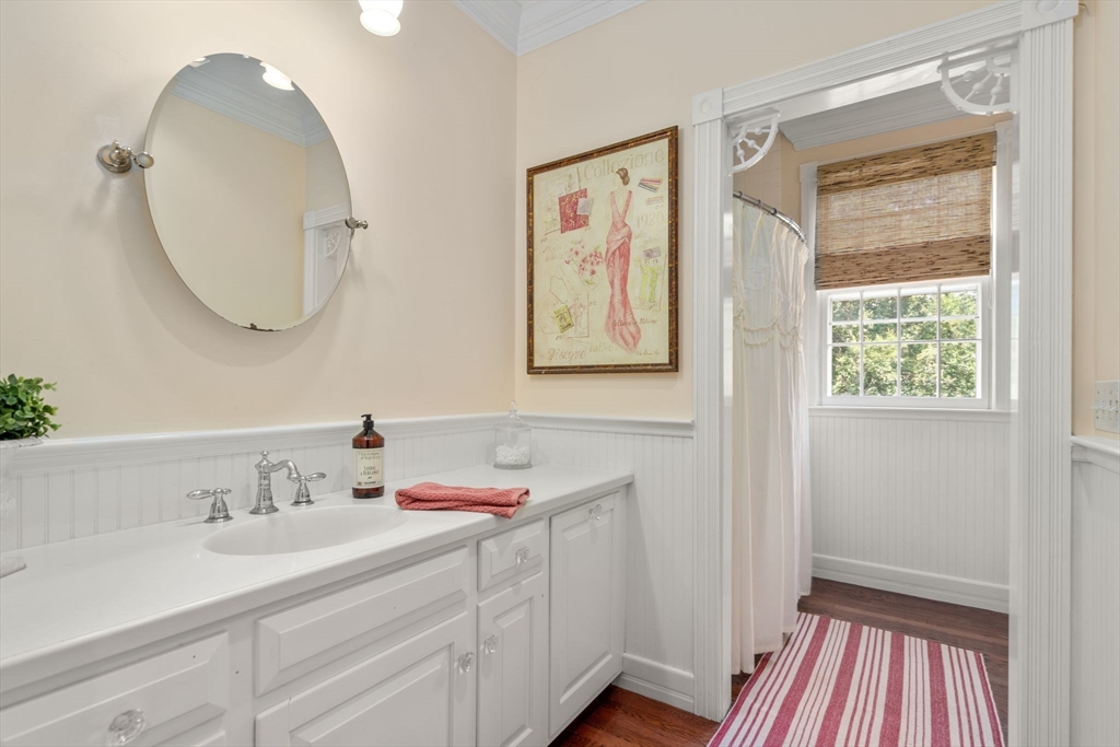 Hopkinton, Massachusetts, 01748, United States, 4 Bedrooms Bedrooms, ,5 BathroomsBathrooms,Residential,For Sale,1982386