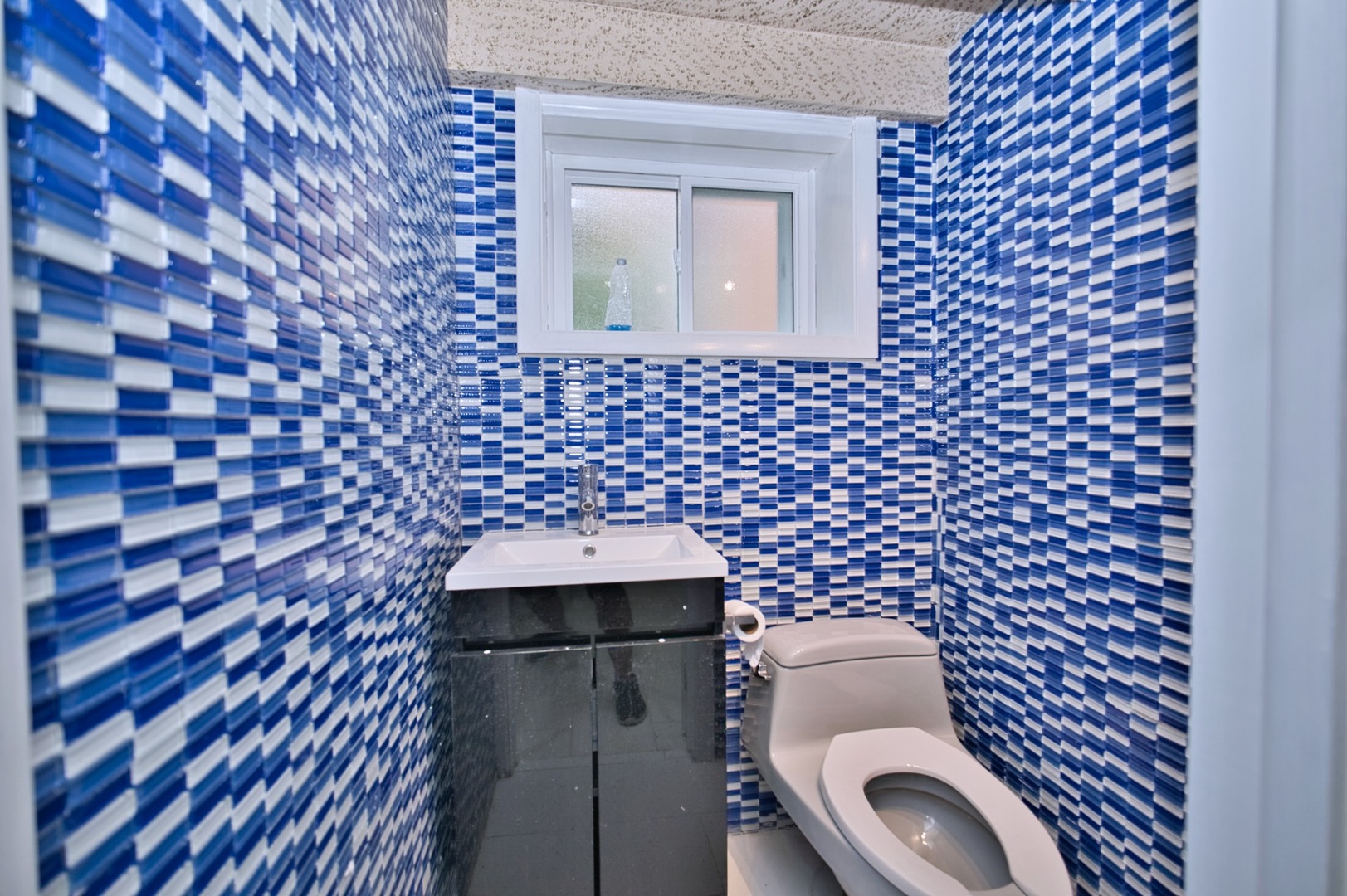 Skokie, Illinois, 60076, United States, 4 Bedrooms Bedrooms, ,3 BathroomsBathrooms,Residential,For Sale,1978573