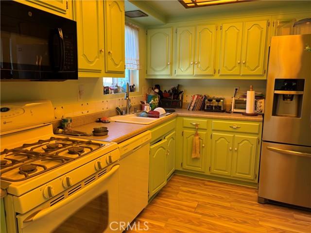 Lakewood, California, 90712, United States, 2 Bedrooms Bedrooms, ,1 BathroomBathrooms,Residential,For Sale,2005480