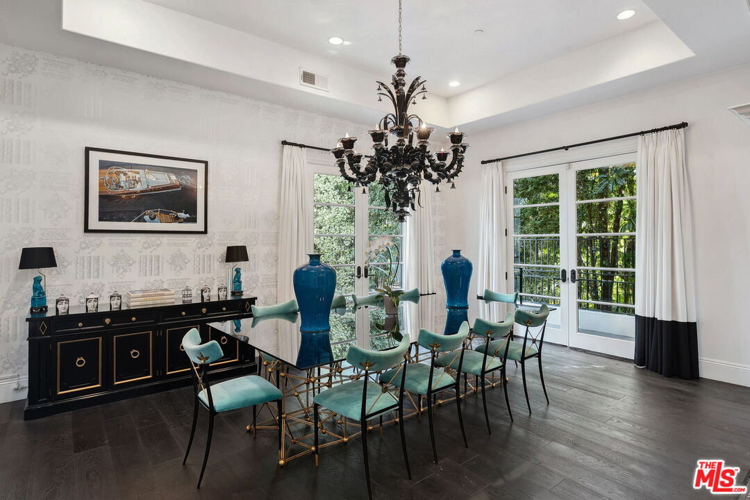 Beverly Hills Post Office, California, 90210, United States, 5 Bedrooms Bedrooms, ,6 BathroomsBathrooms,Residential,For Sale,1723543