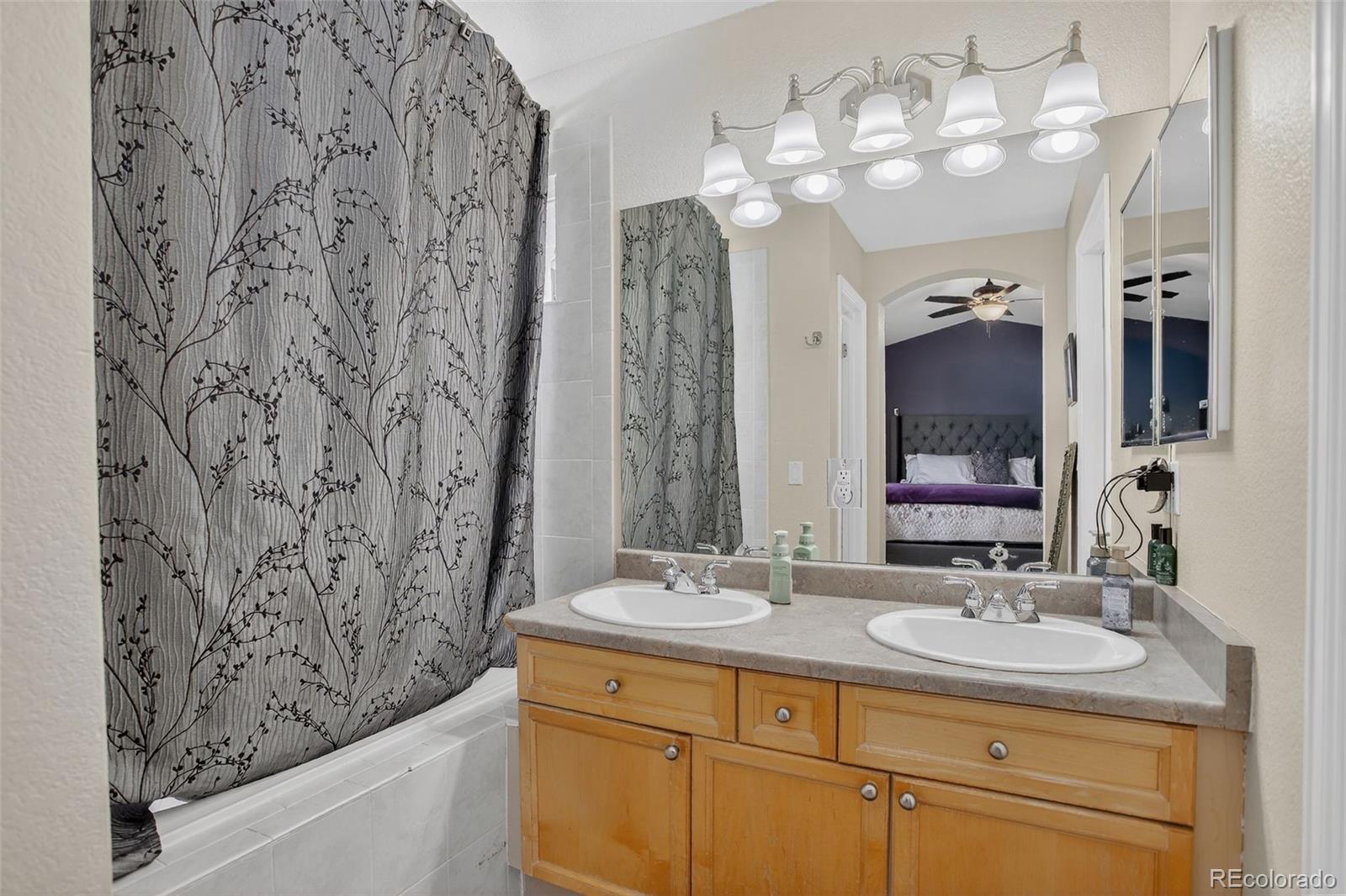 Aurora, Colorado, 80018, United States, 3 Bedrooms Bedrooms, ,3 BathroomsBathrooms,Residential,For Sale,1913333