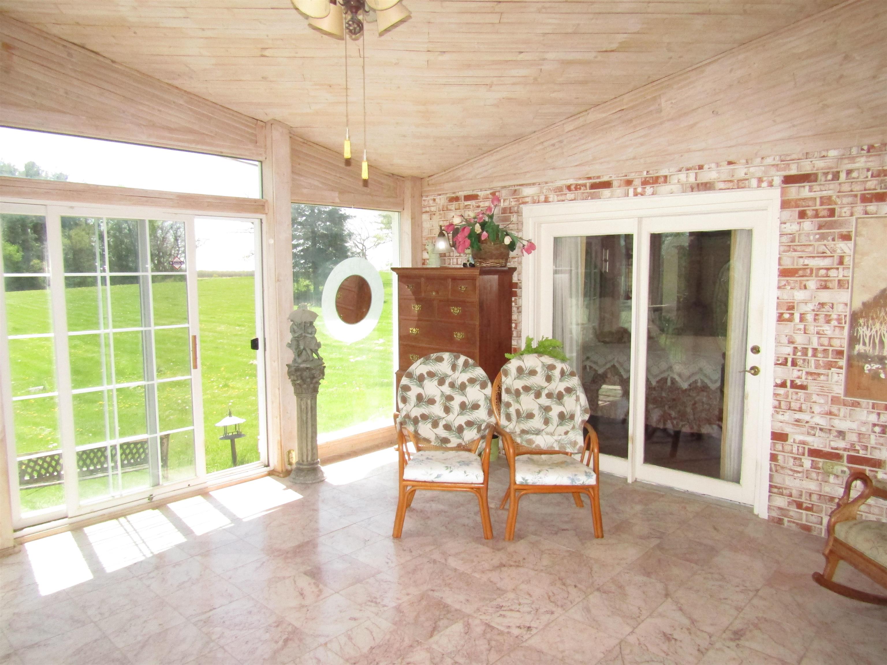 Beloit, Wisconsin, 53511, United States, 6 Bedrooms Bedrooms, ,5 BathroomsBathrooms,Residential,For Sale,1923330