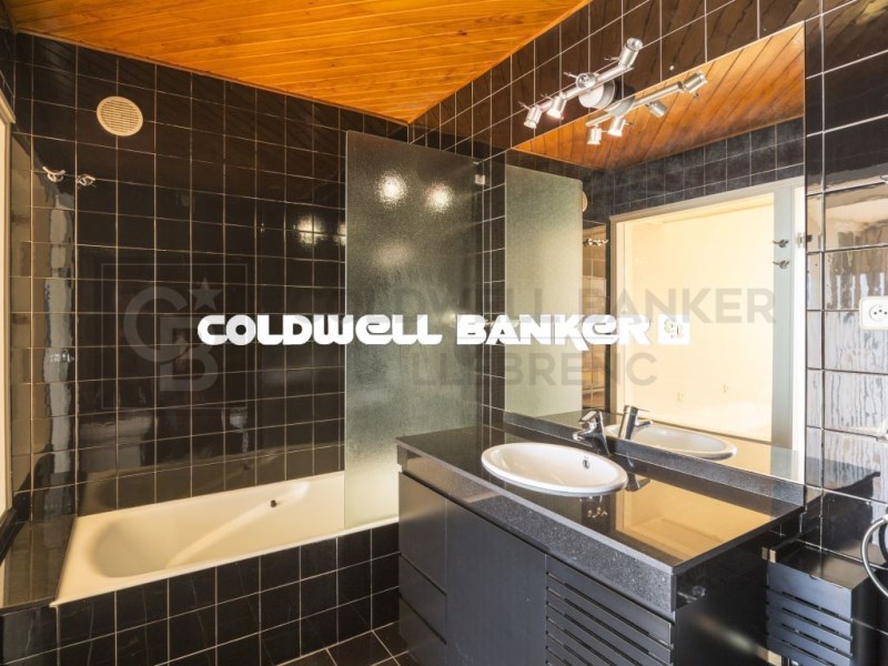 Barcelona, Catalonia, ES, 8 Bedrooms Bedrooms, ,3 BathroomsBathrooms,Residential,For Sale,1448649