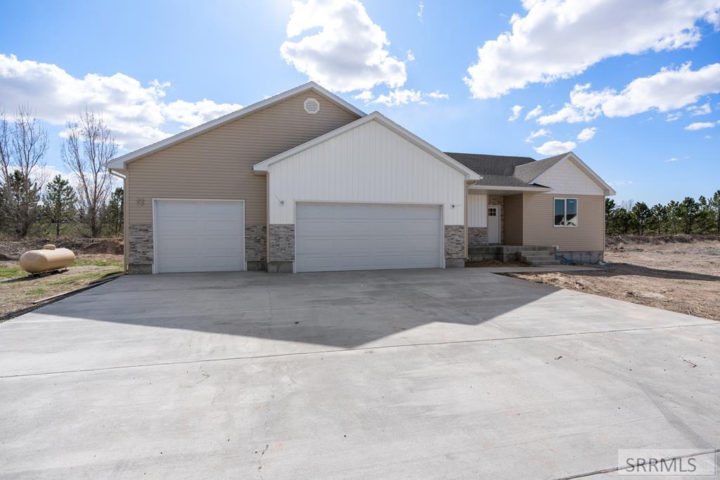 RIGBY, Idaho, 83442, United States, 5 Bedrooms Bedrooms, ,3 BathroomsBathrooms,Residential,For Sale,1943568
