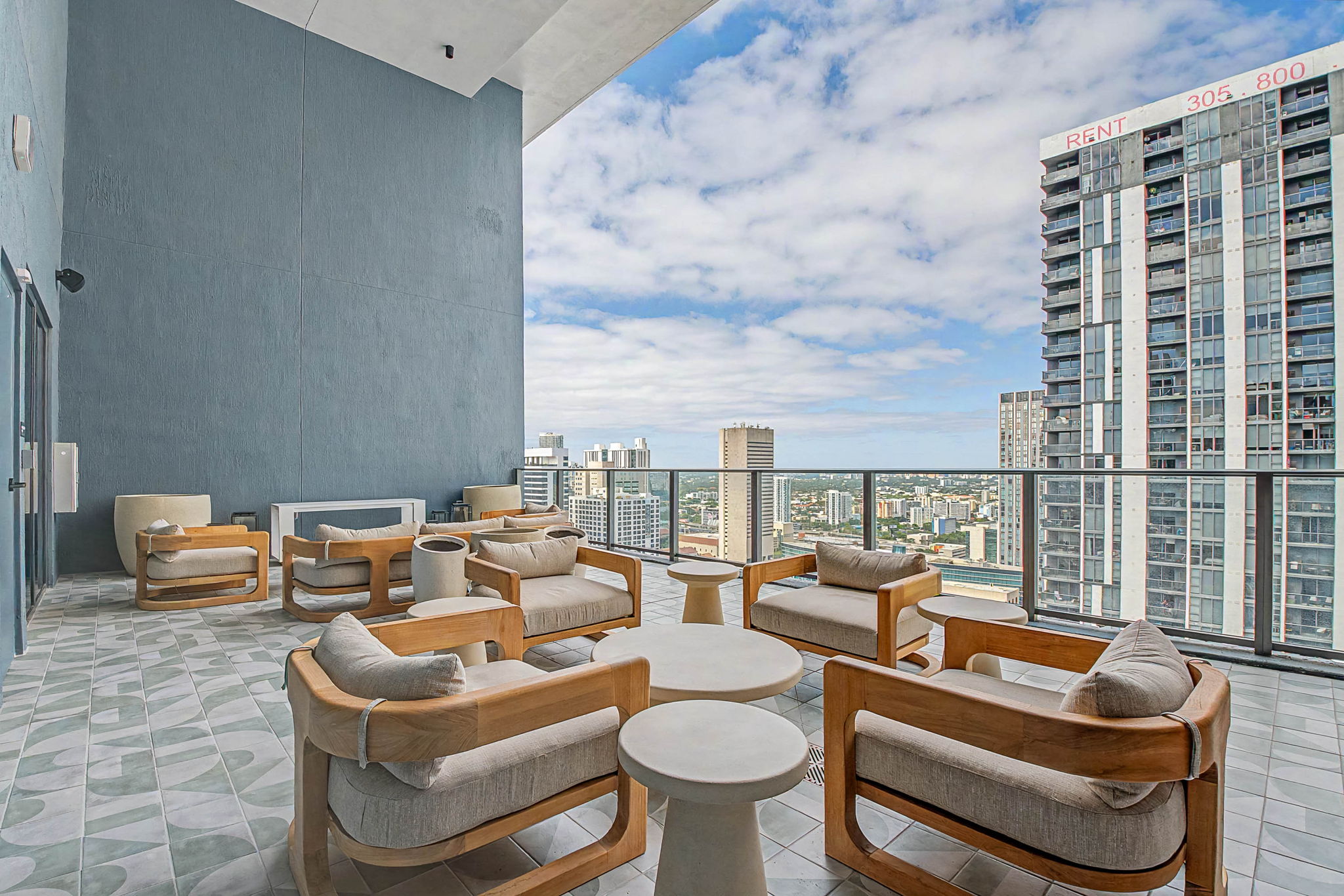  121 NE 25th St, Miami, FL, 33132 - 物件實景