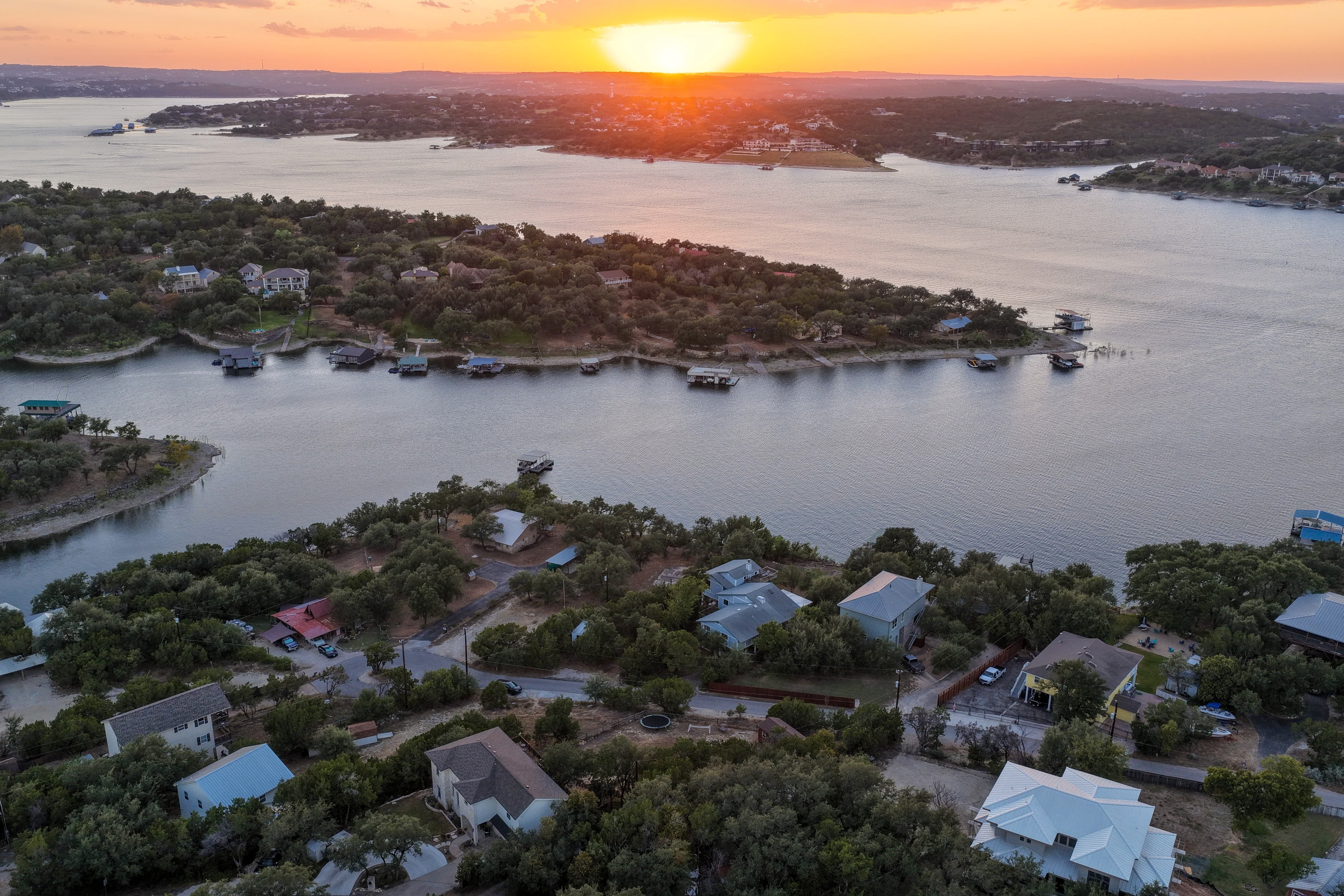  Private Deep-Water Retreat on Lake Travis, Permits in Hand - 物件實景