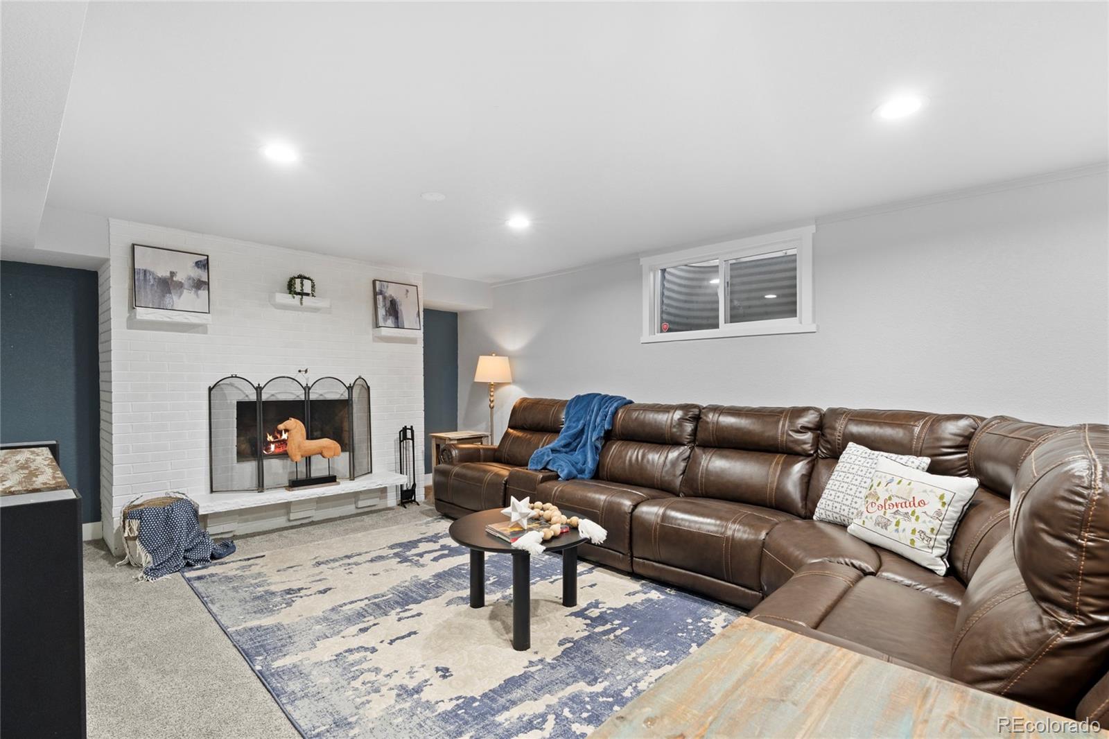 Littleton, Colorado, 80120, United States, 5 Bedrooms Bedrooms, ,1 BathroomBathrooms,Residential,For Sale,1940390