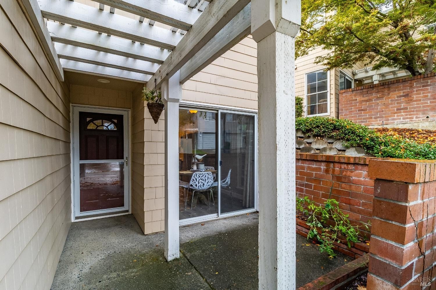 Martinez, California, 94553, United States, 3 Bedrooms Bedrooms, ,3 BathroomsBathrooms,Residential,For Sale,1990970