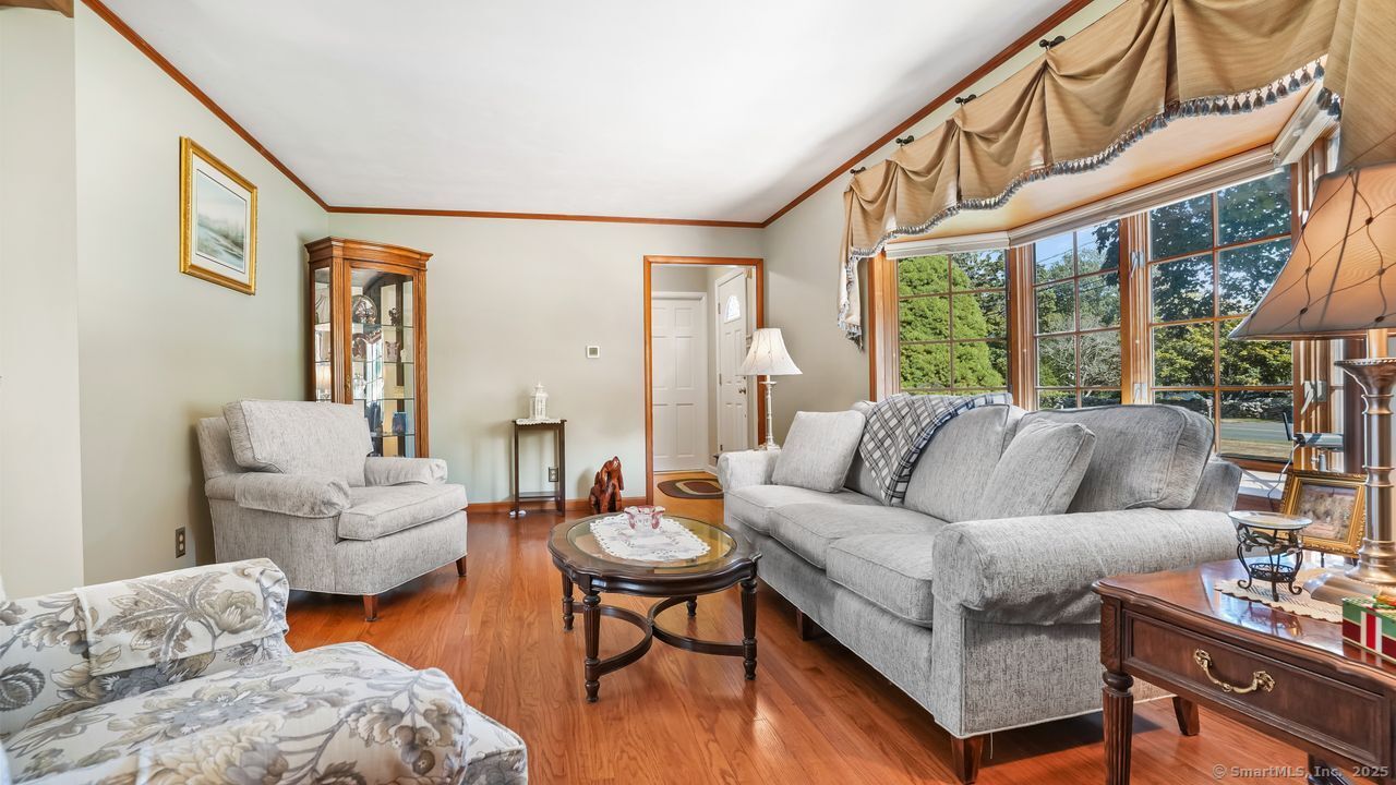 Orange, Connecticut, 06477, United States, 3 Bedrooms Bedrooms, ,2 BathroomsBathrooms,Residential,For Sale,1932290