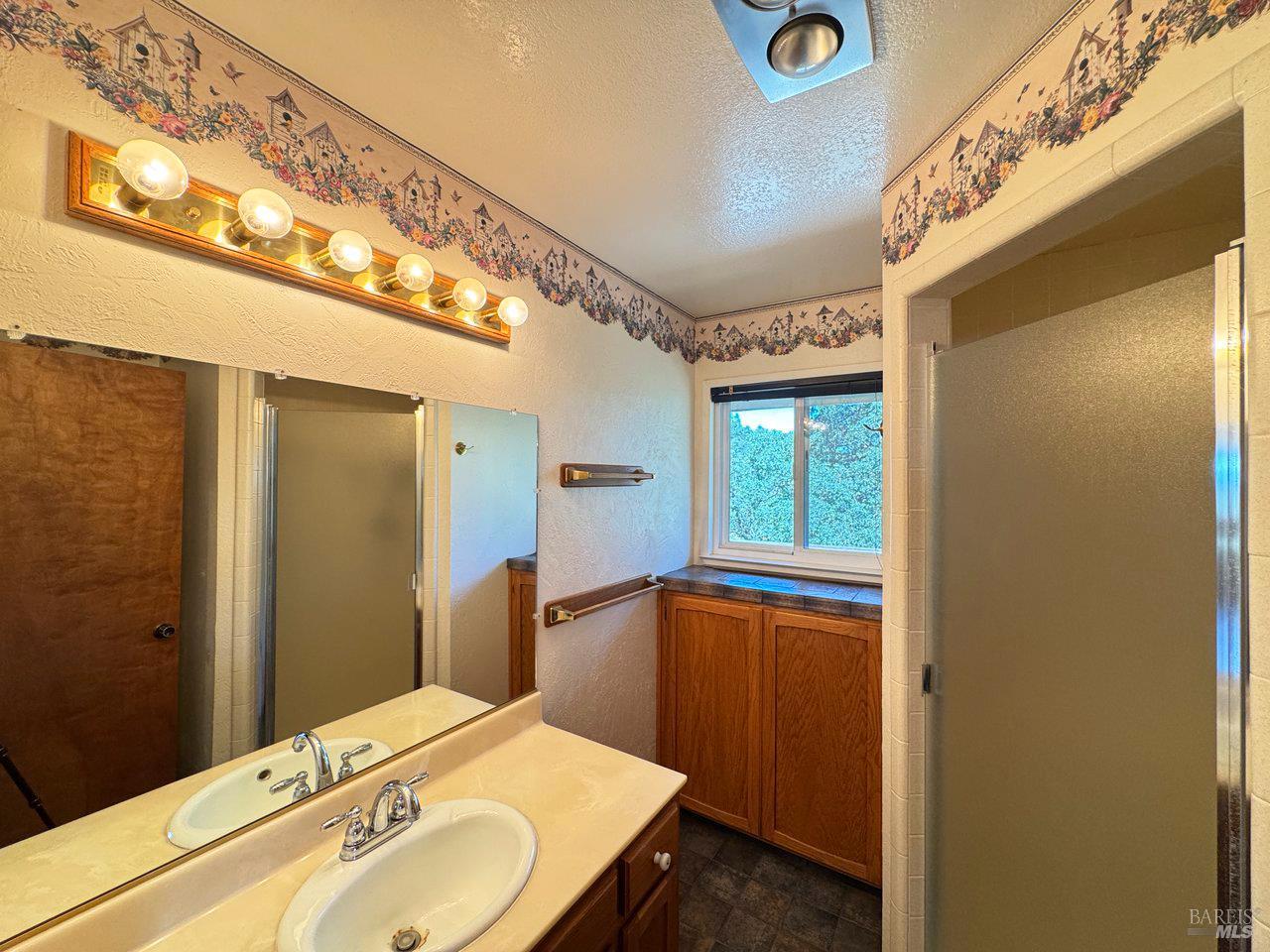 Lakeport, California, 95453, United States, 4 Bedrooms Bedrooms, ,3 BathroomsBathrooms,Residential,For Sale,2015104