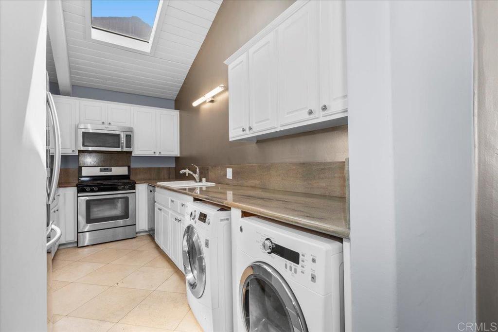 Carlsbad, California, 92009, United States, 2 Bedrooms Bedrooms, ,2 BathroomsBathrooms,Residential,For Sale,1932057
