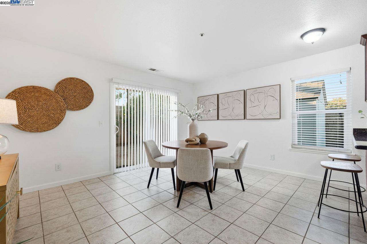 Union City, California, 94587, United States, 3 Bedrooms Bedrooms, ,2 BathroomsBathrooms,Residential,For Sale,2002943