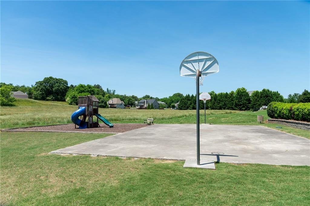 Adairsville, Georgia, 30103, United States, 4 Bedrooms Bedrooms, ,3 BathroomsBathrooms,Residential,For Sale,1976027