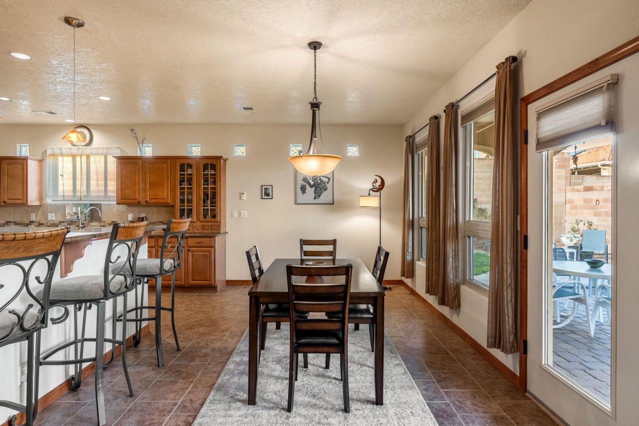 Albuquerque, New Mexico, 87114, United States, 3 Bedrooms Bedrooms, ,3 BathroomsBathrooms,Residential,For Sale,1996892