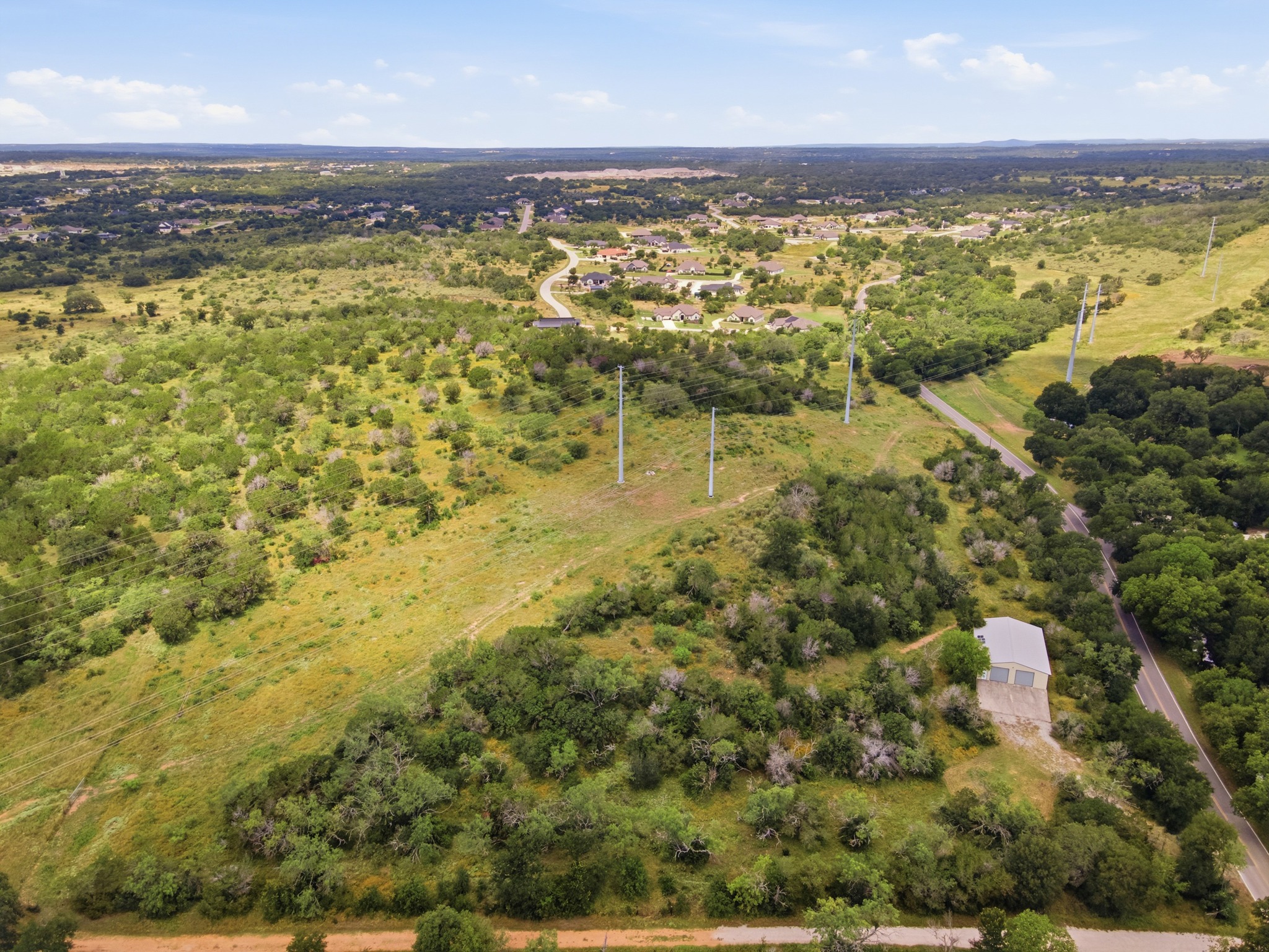  16 Acres in Spicewood - 物件實景