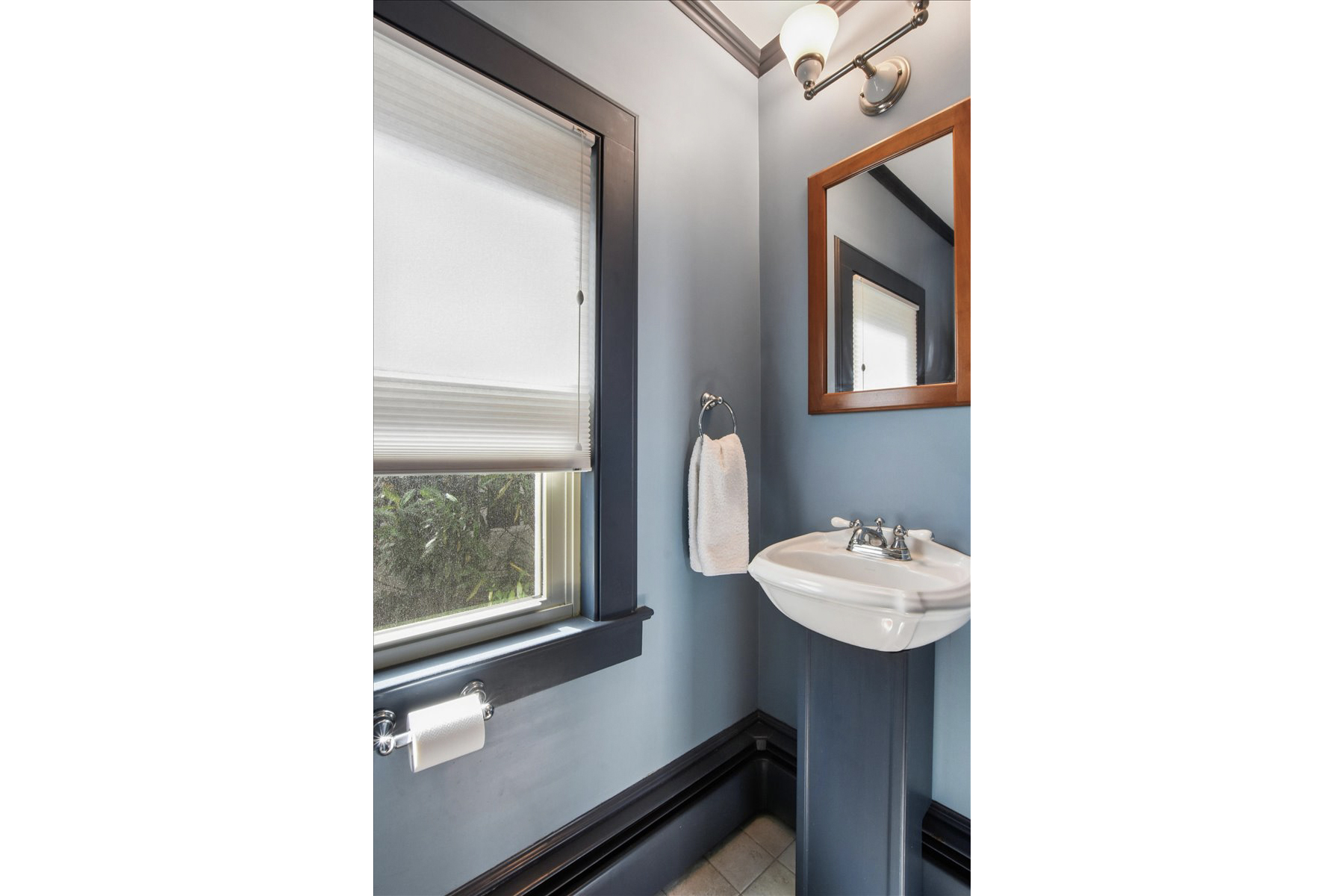  Classic Architectural Details in the Heart of Annandale - 物件實景