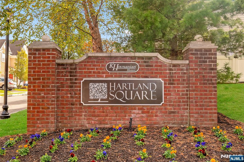 North Brunswick, New Jersey, 08902, United States, 3 Bedrooms Bedrooms, ,4 BathroomsBathrooms,Residential,For Sale,1987579