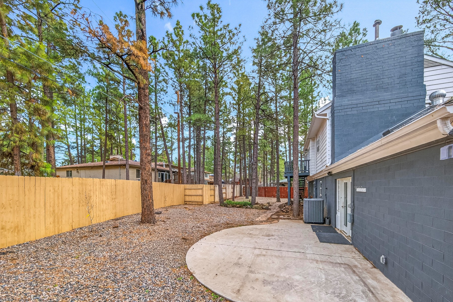  530 N Charles Road ¦Flagstaff, AZ - 物件實景