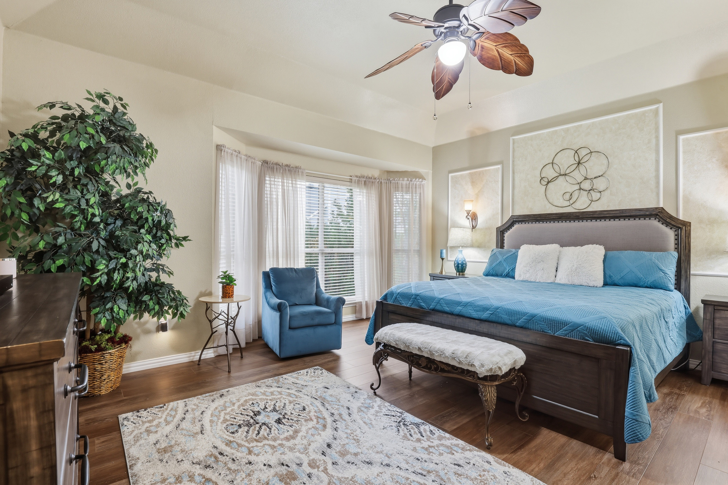  Thoughtful updates, spacious layout, priced to sell - 物件實景