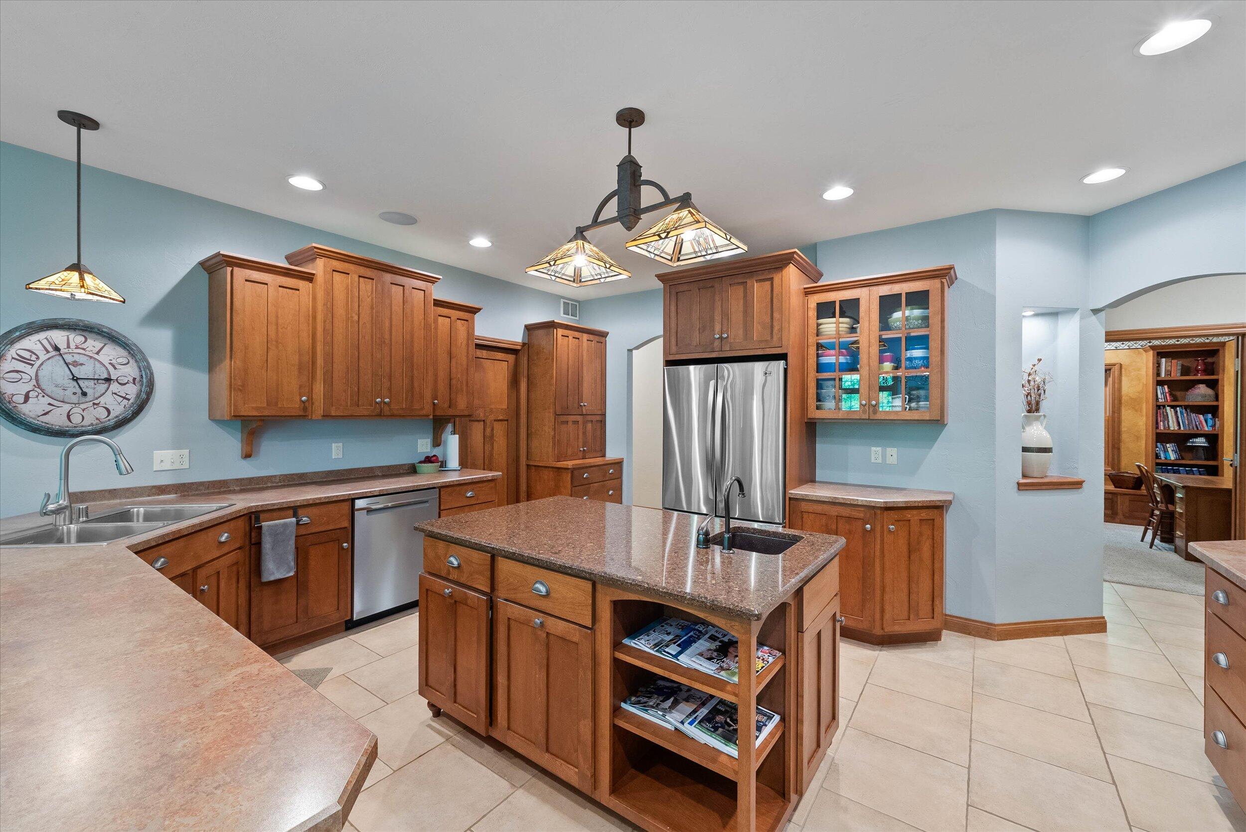 West Bend, Wisconsin, 53095, United States, 4 Bedrooms Bedrooms, ,4 BathroomsBathrooms,Residential,For Sale,1847652