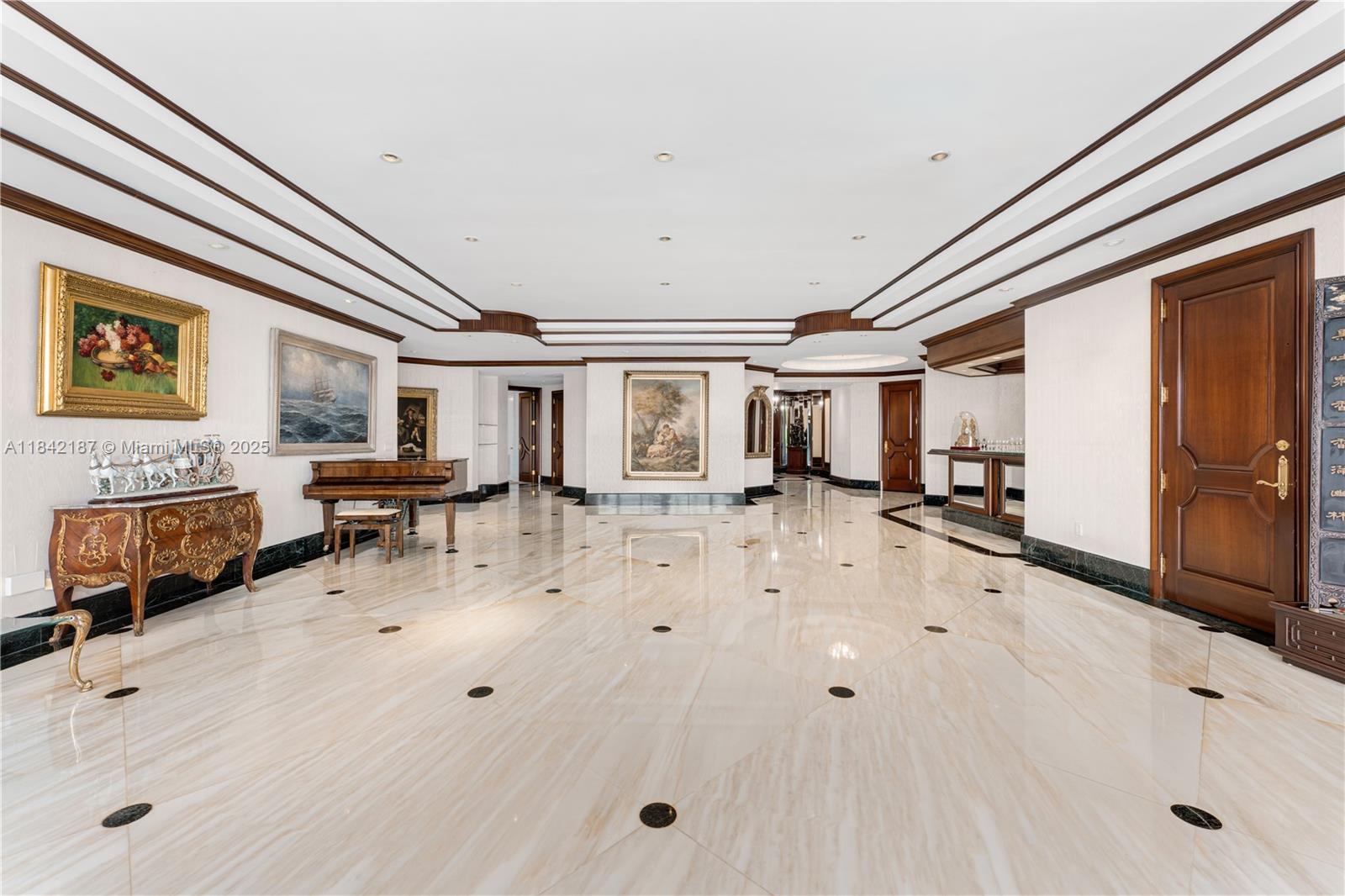 Miami Beach, Florida, 33140, United States, 4 Bedrooms Bedrooms, ,7 BathroomsBathrooms,Residential,For Sale,1895466