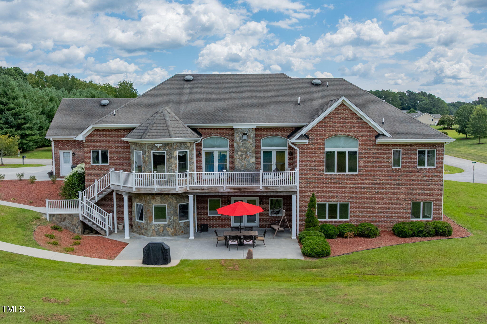 South Hill, Virginia, 23917, United States, 6 Bedrooms Bedrooms, ,5 BathroomsBathrooms,Residential,For Sale,1940439