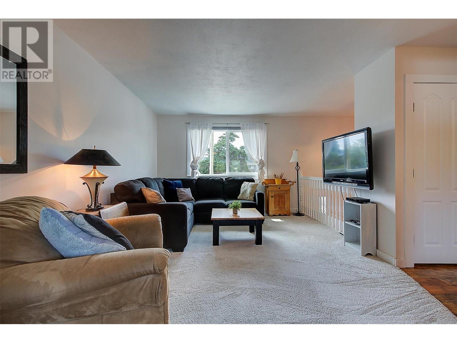 WEST KELOWNA, British Columbia, V1Z 3K5, CA, 2 Bedrooms Bedrooms, ,1 BathroomBathrooms,Residential,For Sale,1913142
