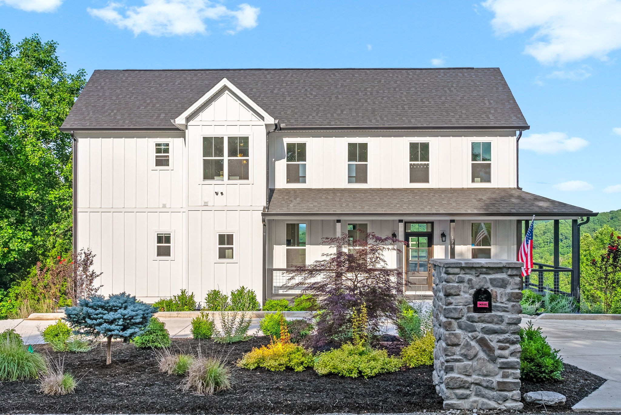 Smithville, Tennessee, 37166, United States, 3 Bedrooms Bedrooms, ,4 BathroomsBathrooms,Residential,For Sale,1935020