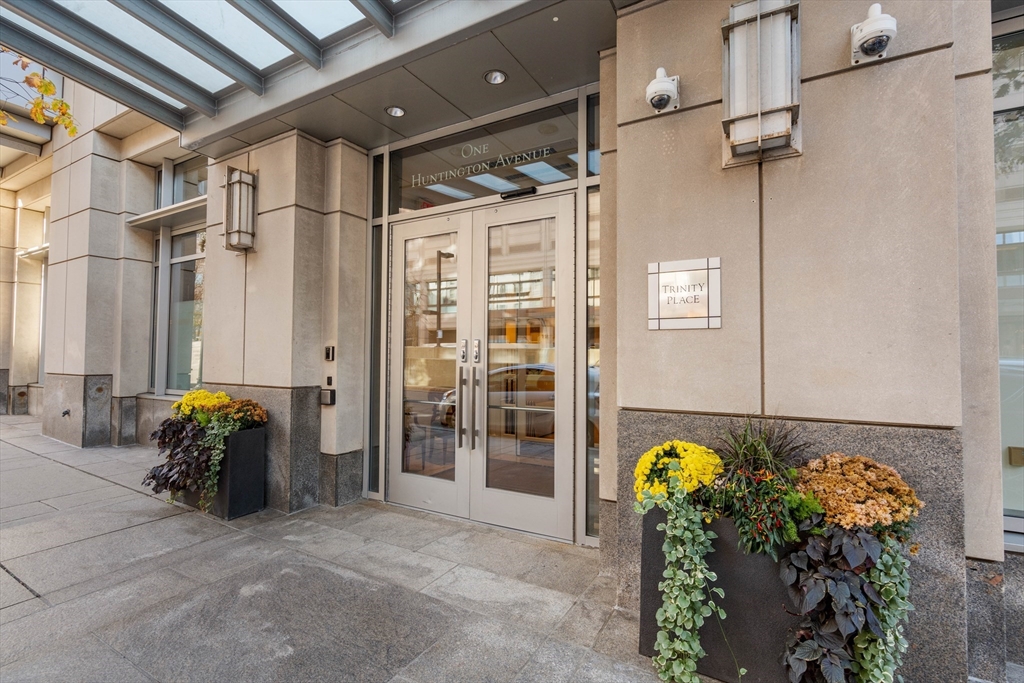 Boston, Massachusetts, 02116, United States, 2 Bedrooms Bedrooms, ,2 BathroomsBathrooms,Residential,For Sale,1942134