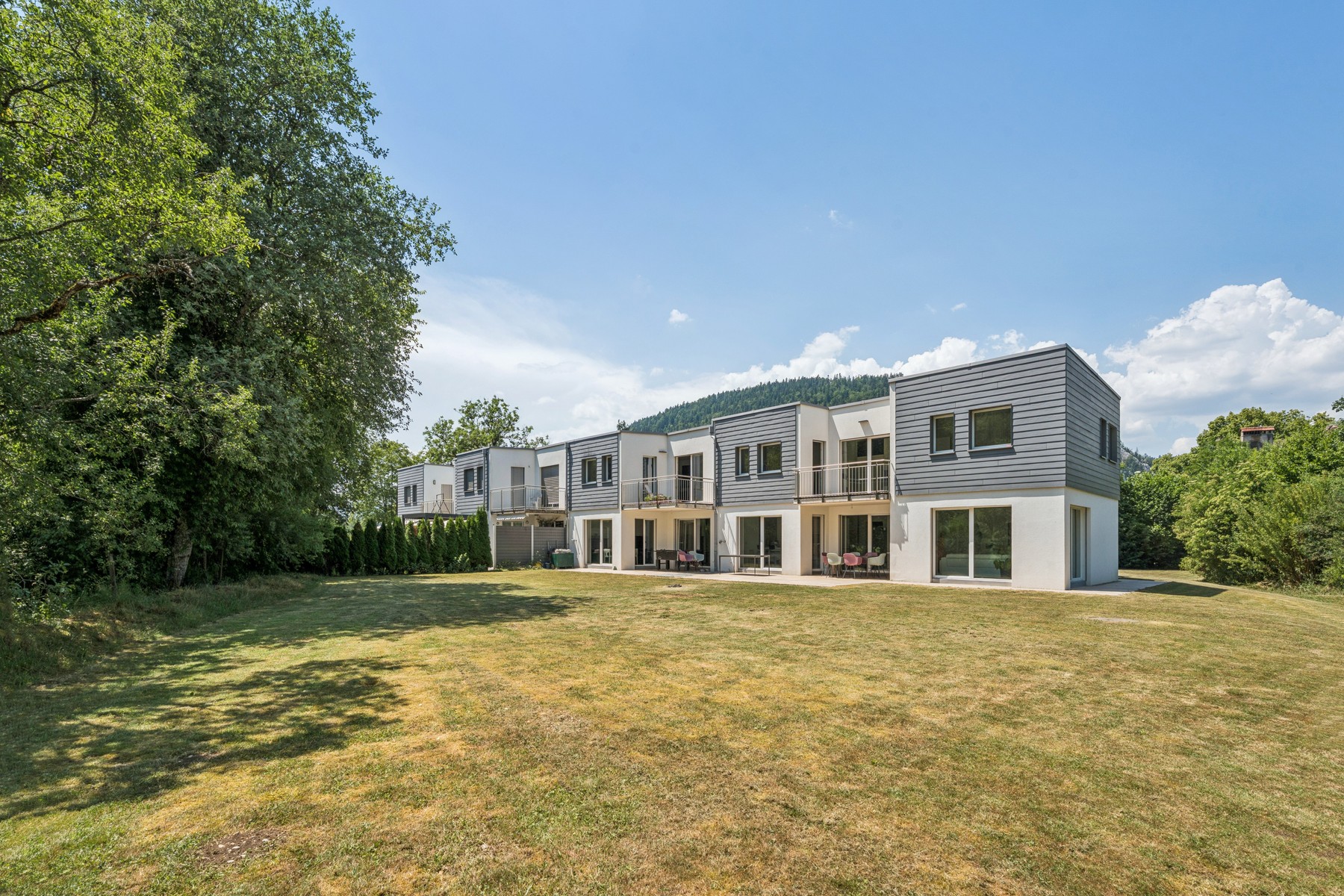  Contemporary family home with a spacious garden - 物件實景